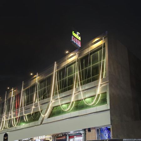 Super Townhouse Geetraj Near Shalimar Gateway Lucknow Hotel Exterior photo
