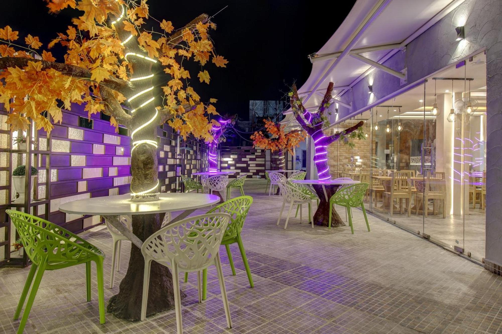Townhouse Geetraj Near Shalimar Gateway Lucknow Hotel Exterior photo