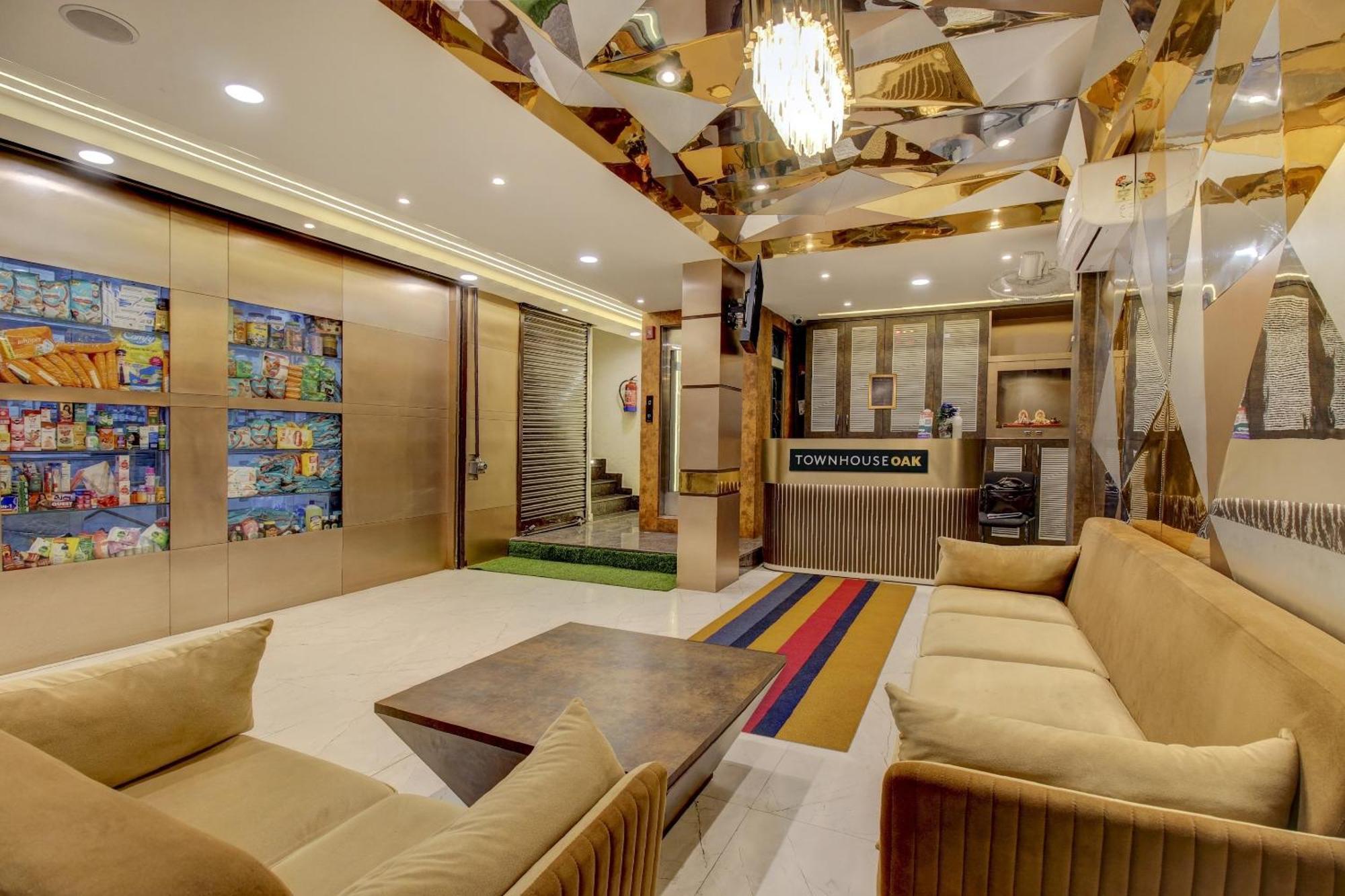 Super Townhouse Geetraj Near Shalimar Gateway Lucknow Hotel Exterior photo