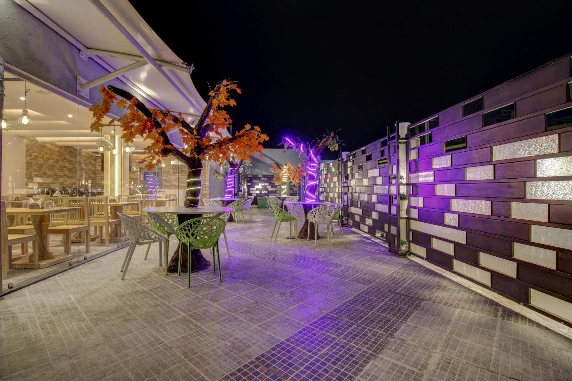 Townhouse Geetraj Near Shalimar Gateway Lucknow Hotel Exterior photo